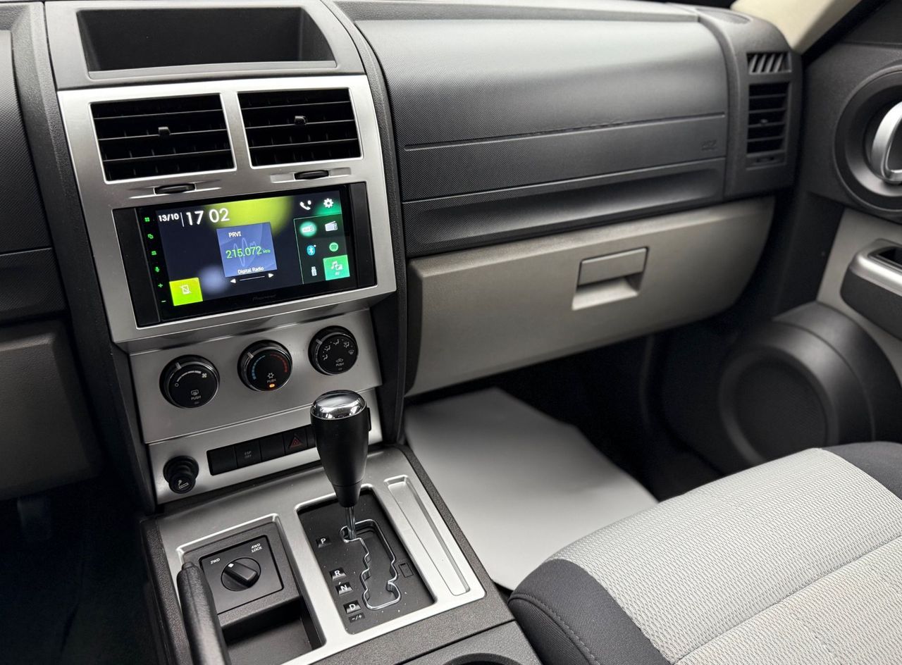 Zunanja slika - Dodge Nitro - 2.8 16V CRD 4WD AUT. SLO.VOZILO MULTIMEDIJA KAMERA - 18