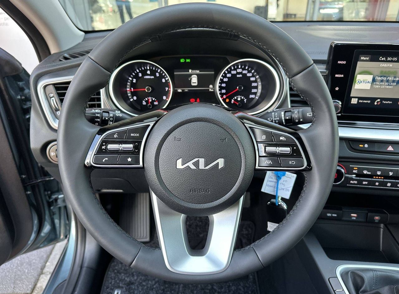 Zunanja slika - KIA Ceed - 1.0 T-GDi EX Champion + ISG. M T - 12