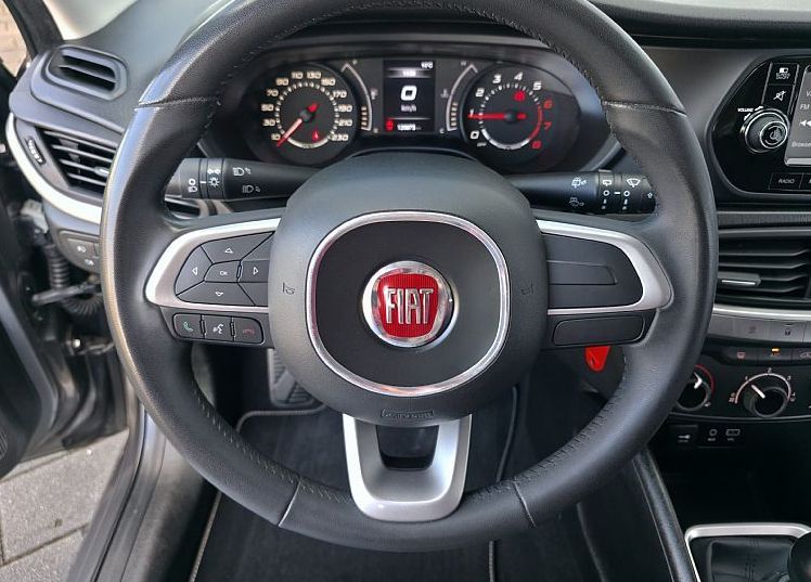 Zunanja slika - Fiat Tipo - 1.4 16v Lounge SLOVENSKI LED•KLIMA•KLJUKA•ODLIČEN• - 8