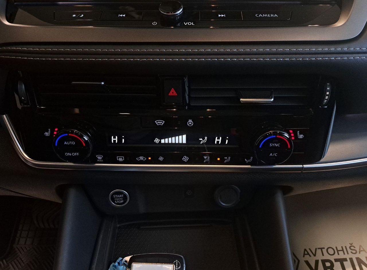 Zunanja slika - Nissan Qashqai - 1.3 DIG-T 158 X-Tr. N-CONNECTA COLD CONFORT SUN - 14