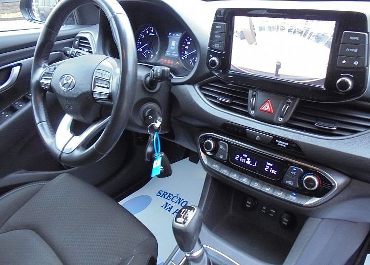 Zunanja slika - Hyundai i30 Wagon - 1.4 T-GDI STYLE°Multimedija°DAB°PLUS°RG°1.LASTNIK - 9