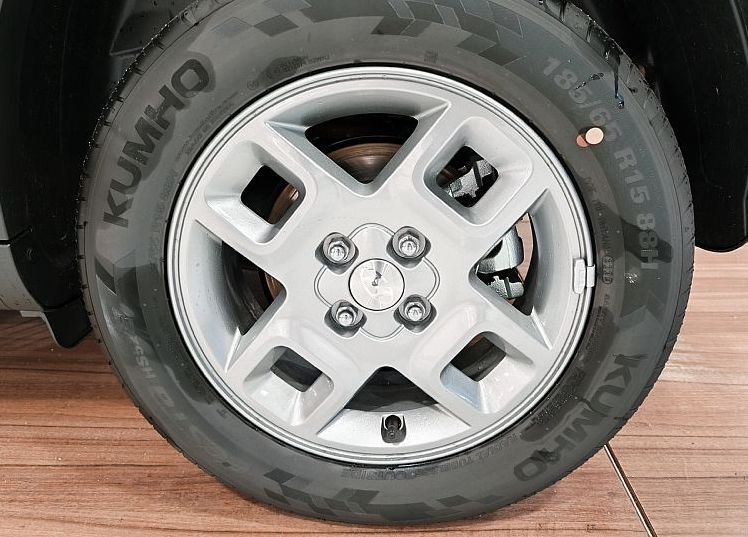 Zunanja slika - Hyundai Inster - 42 KWH TREND-AKT.TEMP-APPLE-DAB-KAMERA-VIDEO - 6