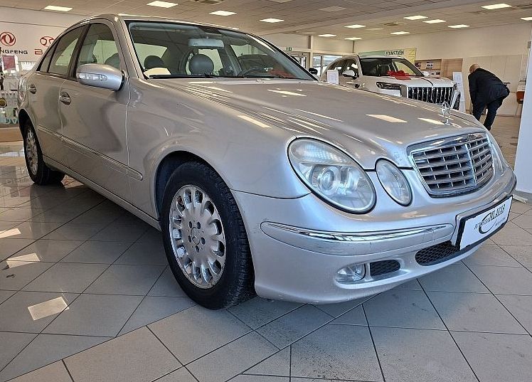 Zunanja slika - Mercedes-Benz E-Razred - E 270 CDI ELEGANCE - 1