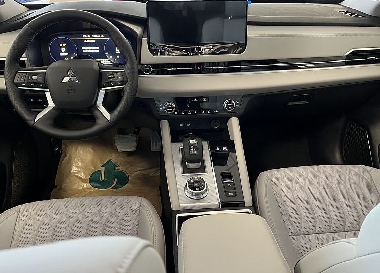Zunanja slika - Mitsubishi Outlander - 2.4 PHEV Instyle Auto - NA ZALOGI - TOP CENA - - 8