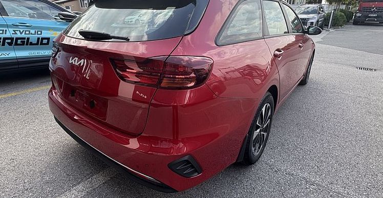 Zunanja slika - KIA Ceed - SW 1.5 T-GDi LX Champion+ ISGMT - 3