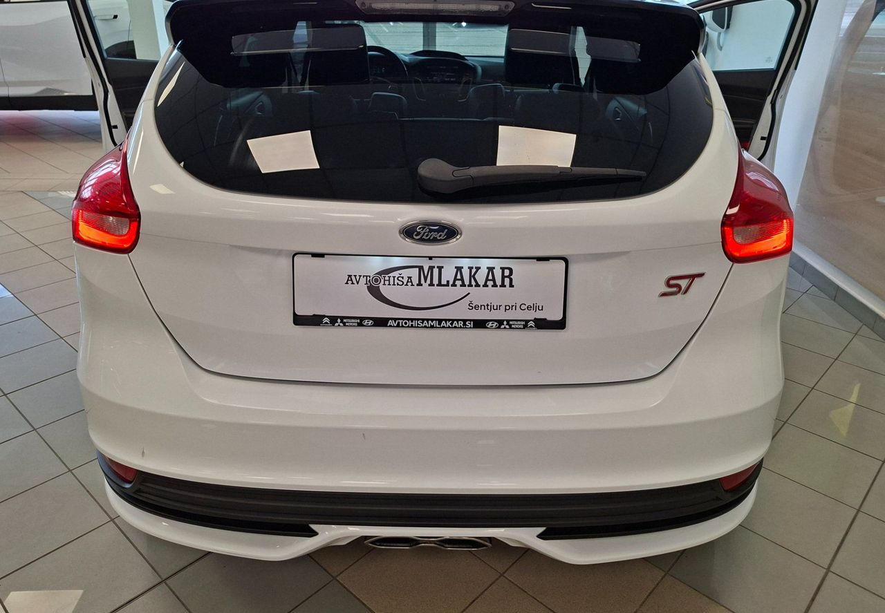 Zunanja slika - Ford Focus - ST 2.0 EcoBoost ST3 - 5