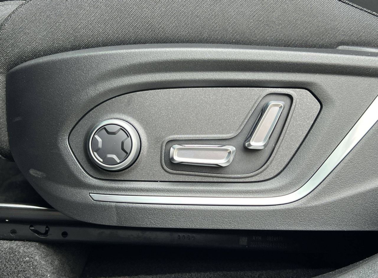 Zunanja slika - Lynk & Co 01 - More 2025 Priključni hibrid - 7