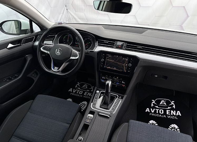 Zunanja slika - VW Passat - Variant 1.4 TSI GTE DSG - LED - NAVI - ACC - PDC - 12