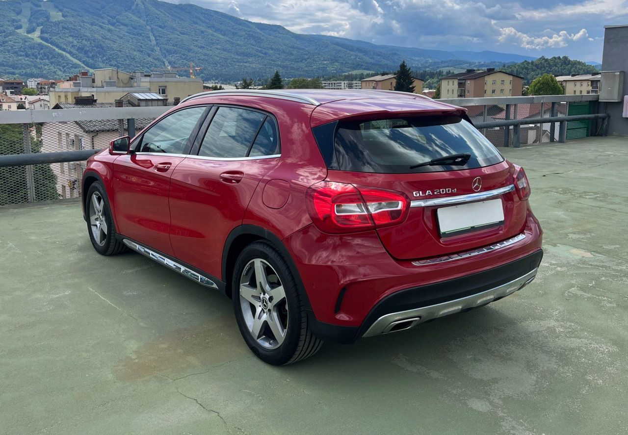 Zunanja slika - Mercedes-Benz GLA-Razred - GLA 200 d AMG Line Avt. NAVI. TEMPOMAT. F1 PRES. - 7