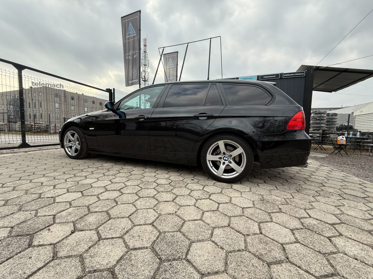 Zunanja slika - BMW Serija 1 - 320d | Usnje | Navi | TOP OHRANJEN - 5