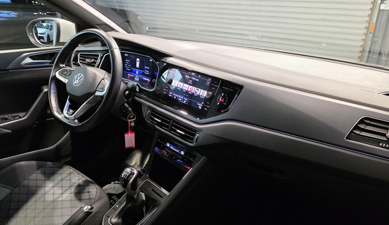 Zunanja slika - VW Taigo - 1,0 TSI R-Line  SLO MATRIX ACC VIRTUAL KAM - 11