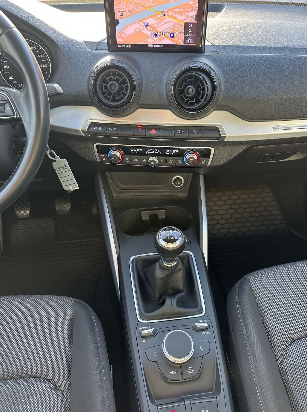 Zunanja slika - Audi Q2 - 30 TDI - 14