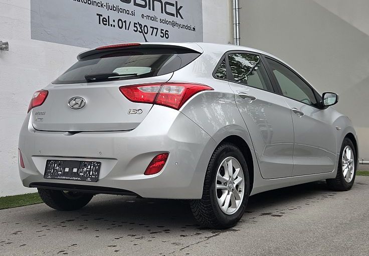 Zunanja slika - Hyundai i30 - 1.6 CRDi Comfort - 4
