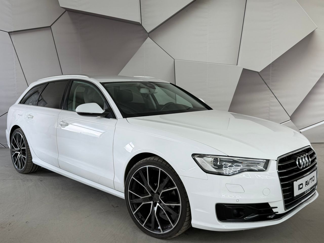 Zunanja slika - Audi A6 - Avant 2,0 TDI ultra S tronic - 1