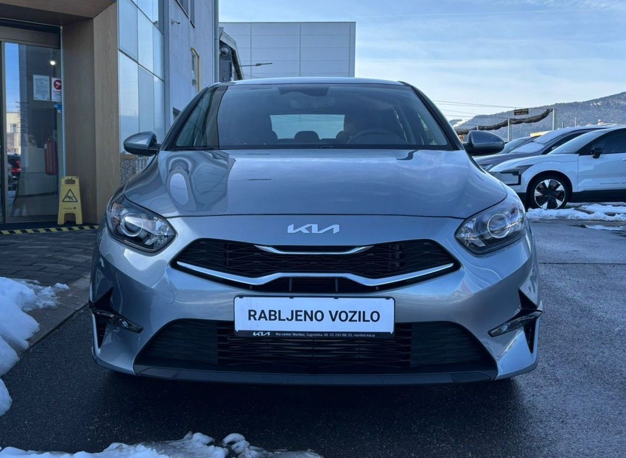 Zunanja slika - KIA Ceed - 1.0 T-GDi LX Champion+ KAMERA-TEMPOMAT-DAB+ - 2