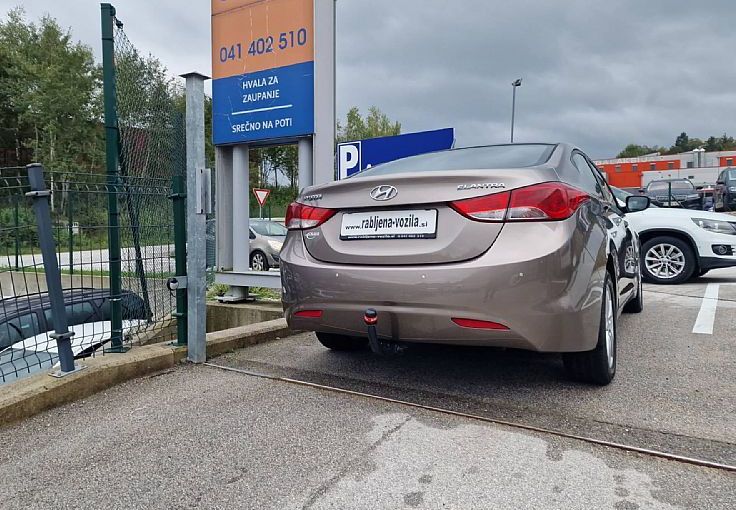 Zunanja slika - Hyundai Elantra - 1.6 CVVT STYLE ZELO LEPO OHRANJENO VOZILO... - 6