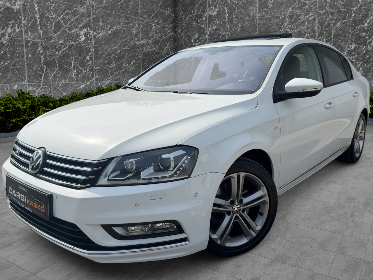 Zunanja slika - VW Passat - 2,0 TDI BMT R-Line DSG - 1