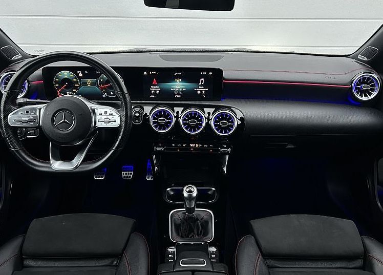 Zunanja slika - Mercedes-Benz CLA-Razred - 180 AMG OPTIK-BURM-NAVI-PDC-KAMERA-ALU19 - 8