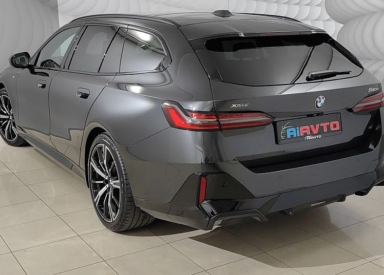 Zunanja slika - BMW Serija 5 - Touring: 540d-XD-M-PAKET-ICONIC-PANO-HLA-SE-360-KAM-ACC- - 3