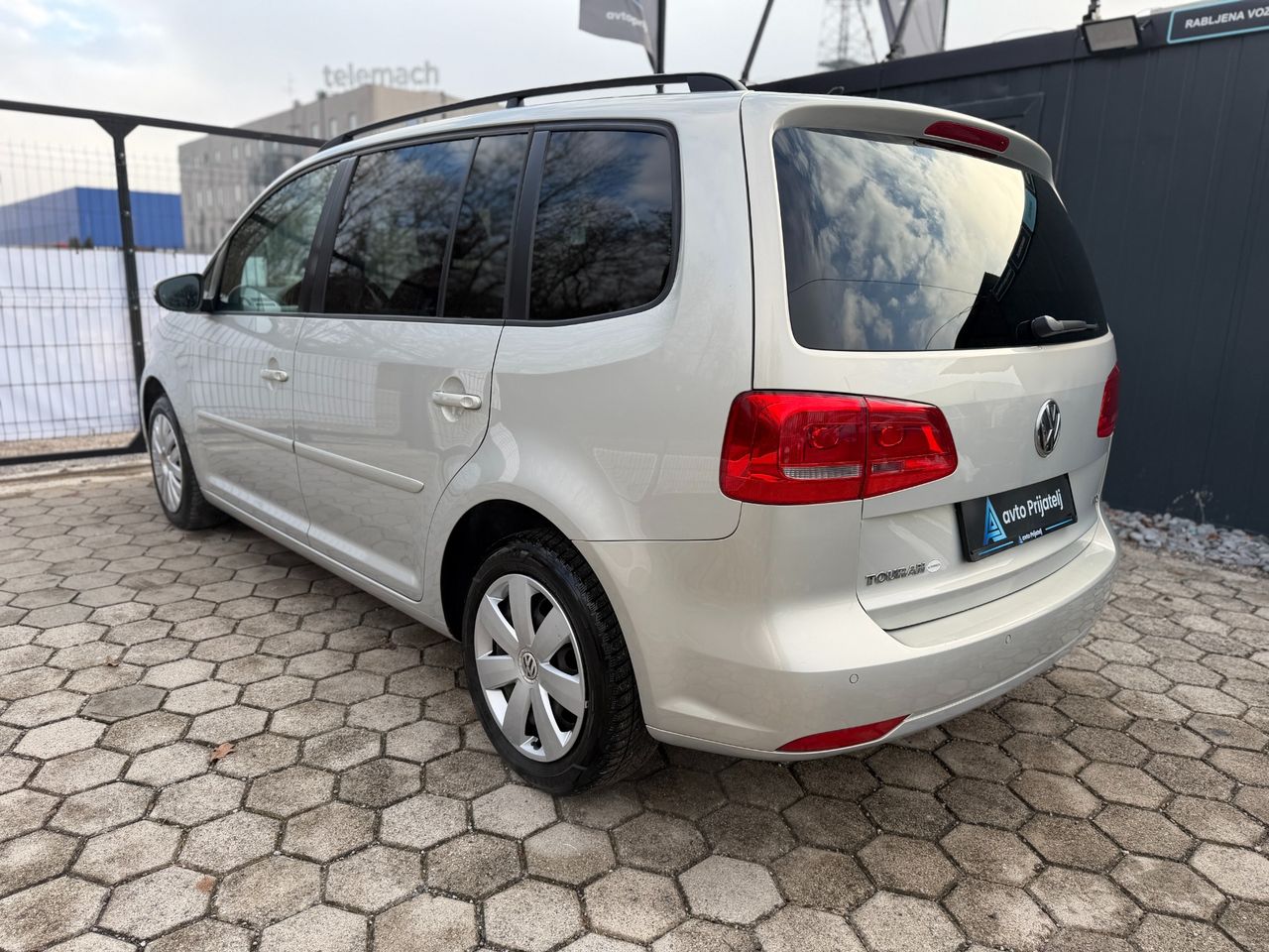 Zunanja slika - VW Touran - 1.6 TDI BlueMotion | AVT | 7 SED - 20