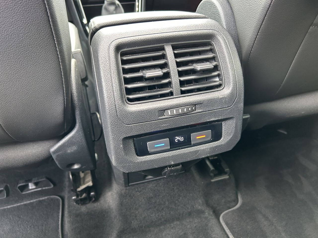 Zunanja slika - VW Touran - 2,0 TDI BMT Family DSG - 18