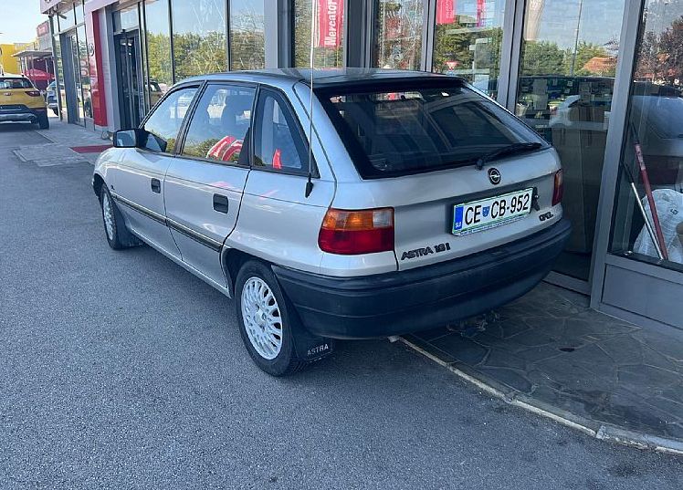 Zunanja slika - Opel Astra - OLDTIMER - CERTIFIKAT STARODOBNIKA - 3