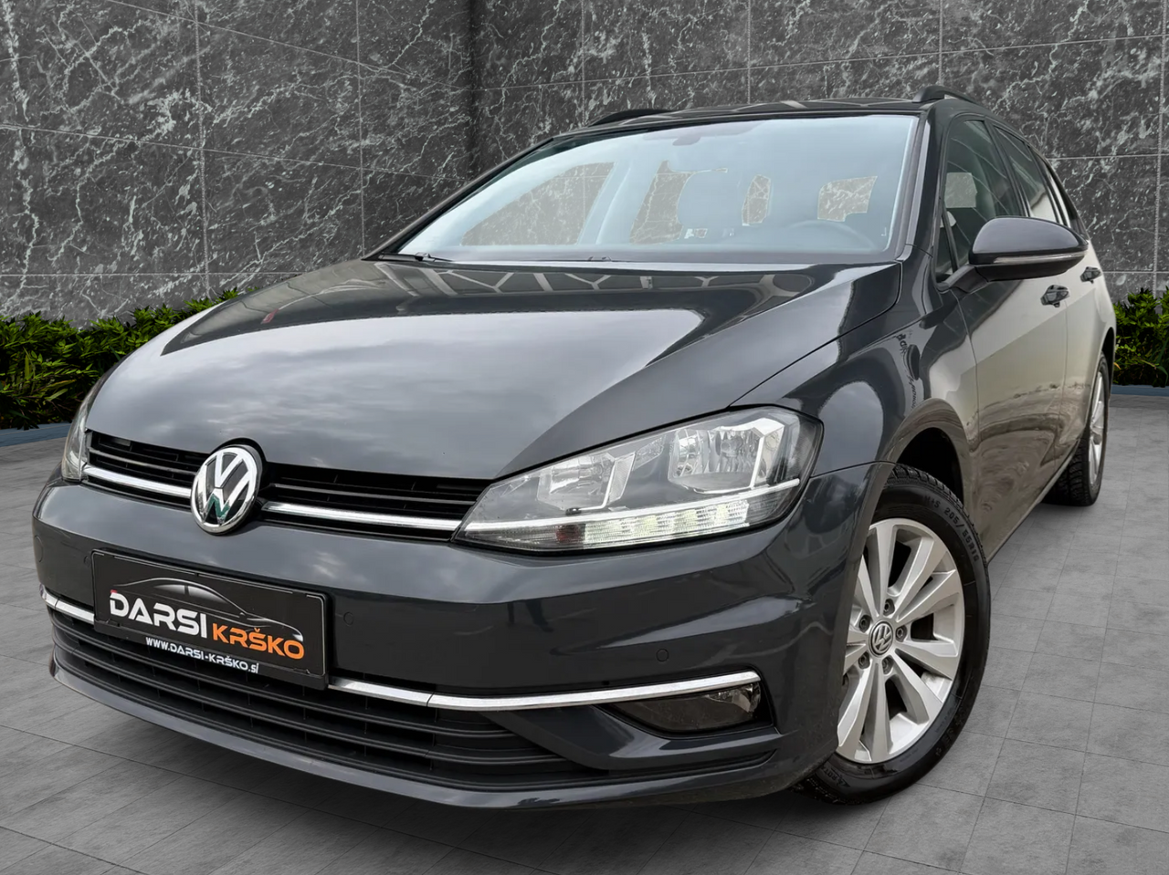 Zunanja slika - VW Golf - 1.6 TDI Comfortline 115PS SLOVENSKI PDC ALU16 - 7