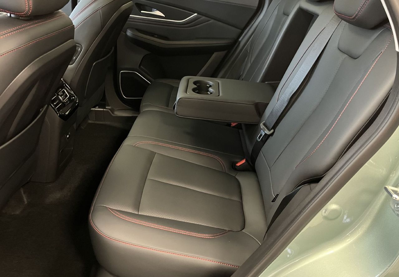 Zunanja slika - Forthing Forthing T5 EVO - T5 Evo 1.5 T-GDI LUXURY - NA ZALOGI - my 2025 - - 9