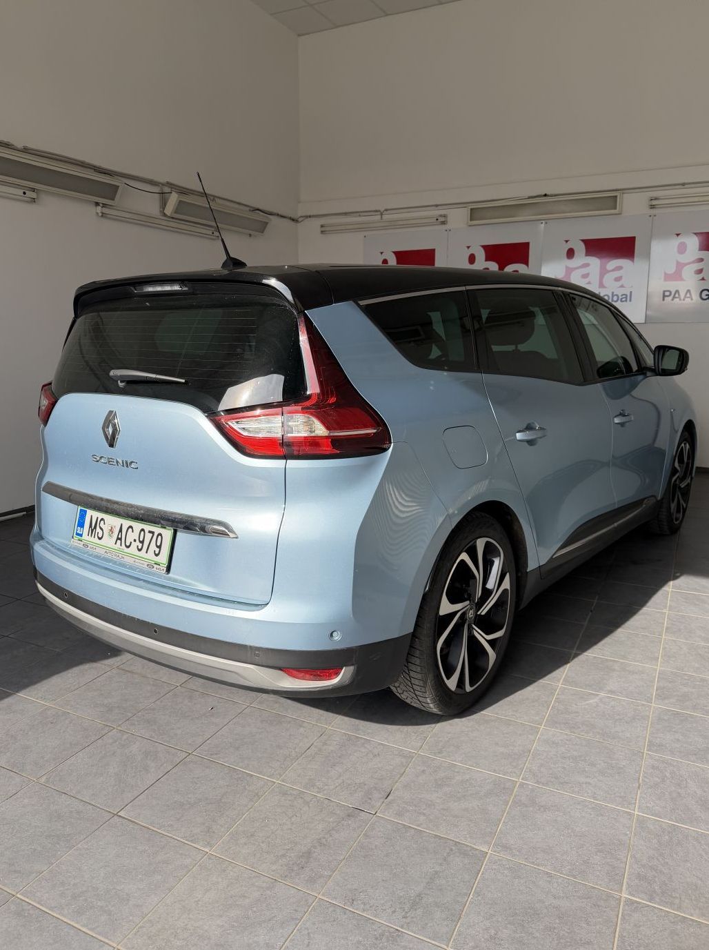 Zunanja slika - Renault Scénic - Grand Scenic BOSE Blue dCi 150 EDC - 3