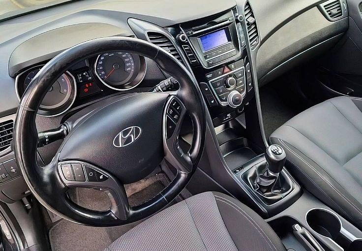 Zunanja slika - Hyundai i30 Wagon - 1.6 CRDI 81KW COMFORT LEPO OHRANJEN - 9