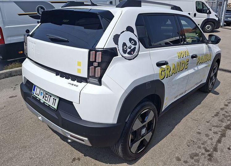 Zunanja slika - Fiat Grande Panda - 1.2 T-Gen3 AT6 LaPrima - 4