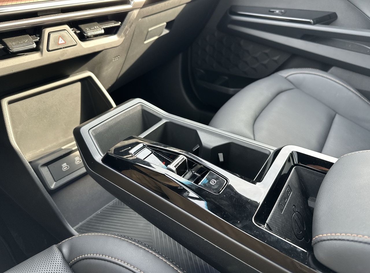 Zunanja slika - KG Mobility Torres - 1.5 T-GDi HEV Premium+ Black A T 2WD - 9