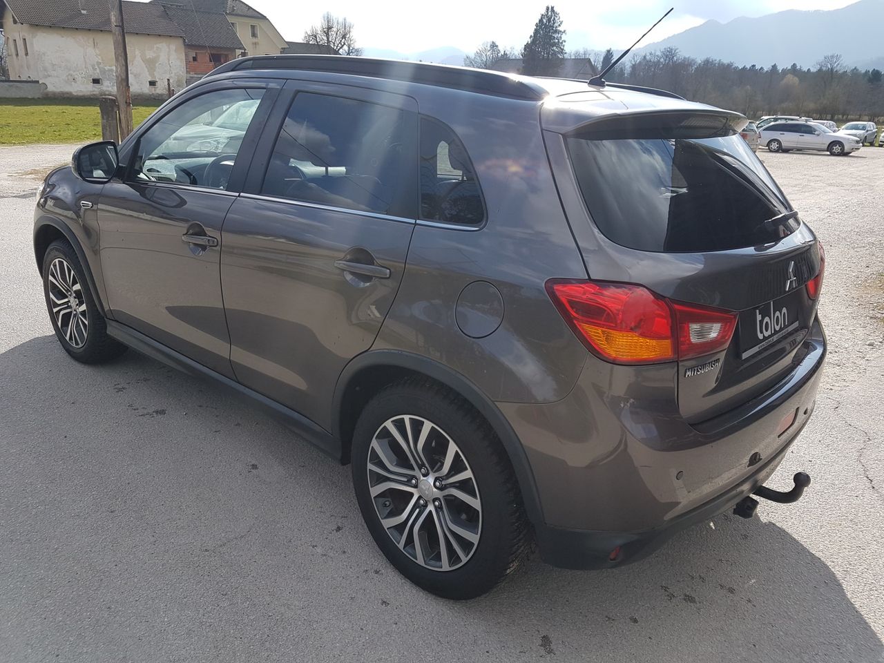 Zunanja slika - Mitsubishi ASX - 2.2 DID HP 4WD AUT. - 5