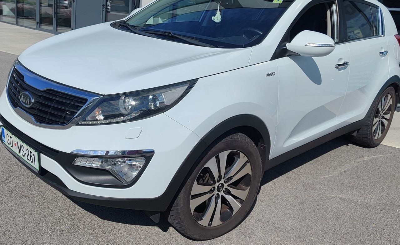 Zunanja slika - KIA Sportage - 2.0 dizel CRDi 135kW Style AWD SLO-VOZILO - 10