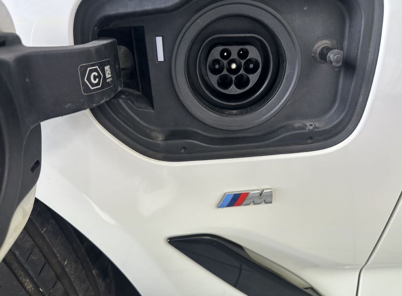 Zunanja slika - BMW Serija 5 - Touring: 530e  Avt.M Sport.4X4.NEMŠKI+4ALU.KAMERA.LED.AC - 5