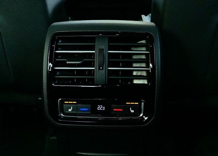 Zunanja slika - VW Passat - LIMUZ-2.0TDI-150KM-HIGHLINE-VIRTUAL-KAMERA-ACC-17C - 20