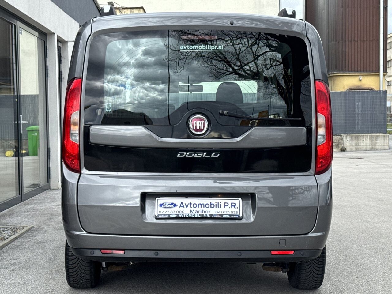 Zunanja slika - Fiat Doblo - 1.6 Multijet 16v 120KM City SLO POREKLO-1.LAST-PDC - 15
