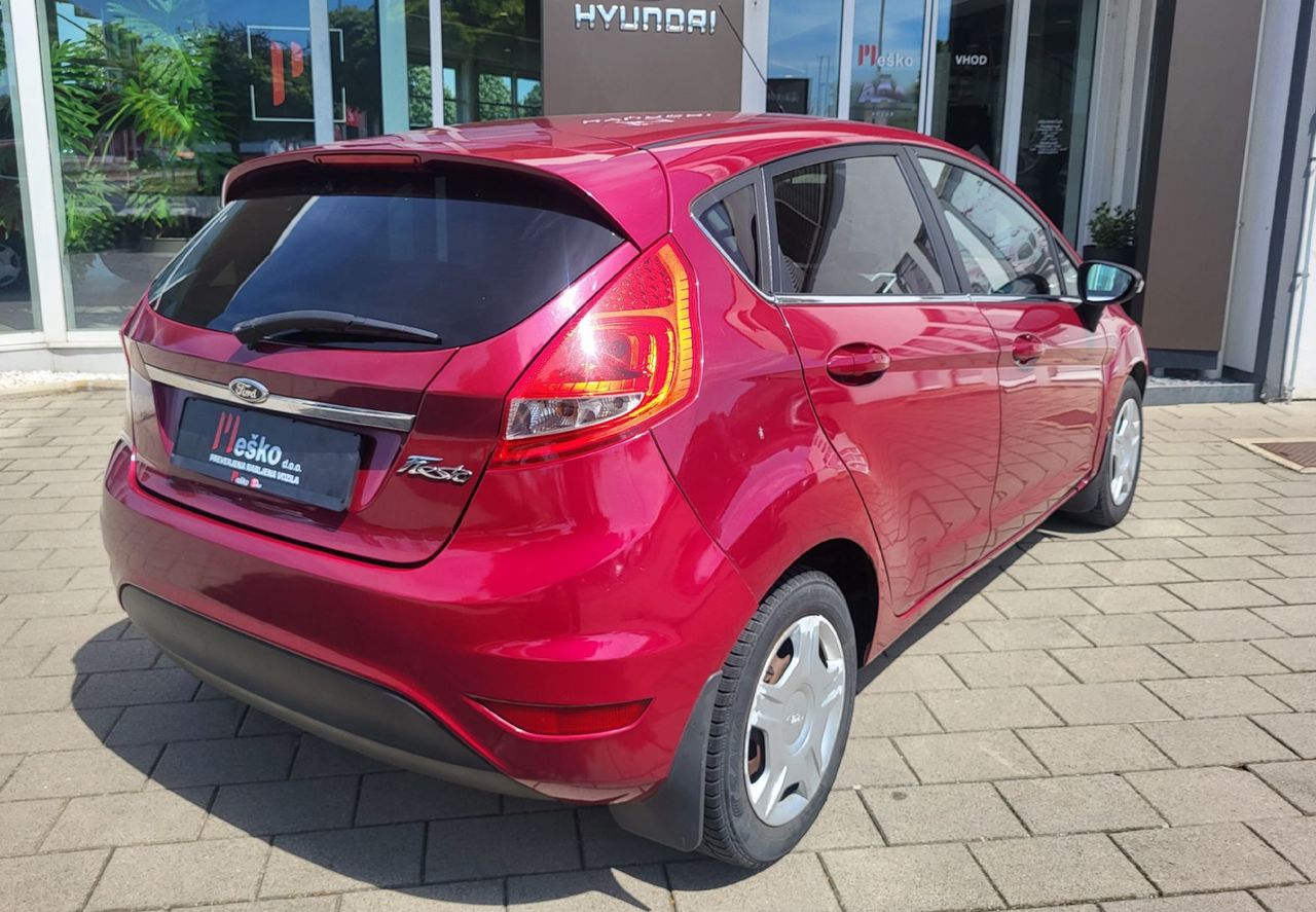 Zunanja slika - Ford Fiesta - 1.4 16V slo-1last-acc-tempomat-el.paket-servisiran - 4