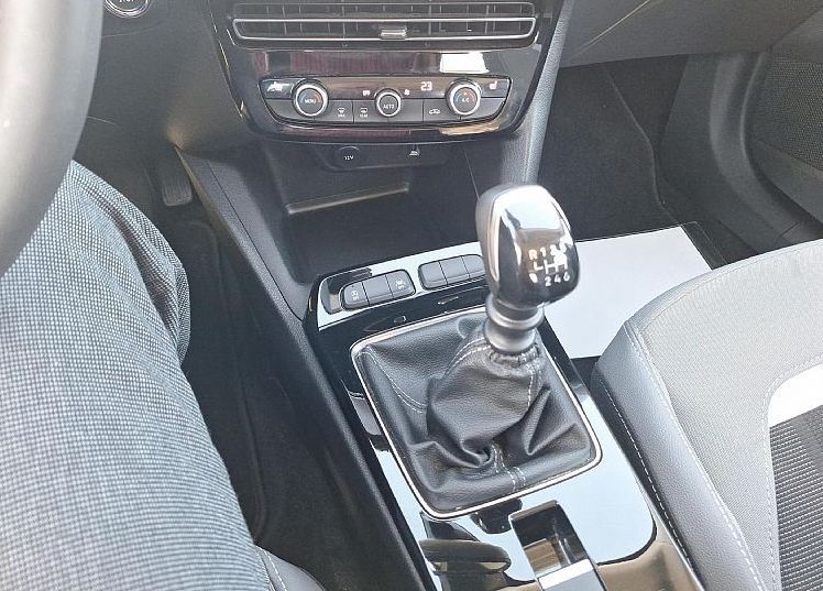 Zunanja slika - Opel Mokka - 1.2 TURBO 74kw EDITION | Kamera | Keyless | LED - 14