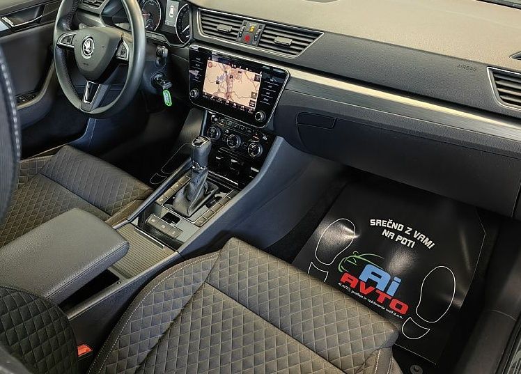 Zunanja slika - Škoda Superb - 2.0TDI-190KM-DSG-SPORTLINE-LED-KAMERA-NAVI-ACC- - 11