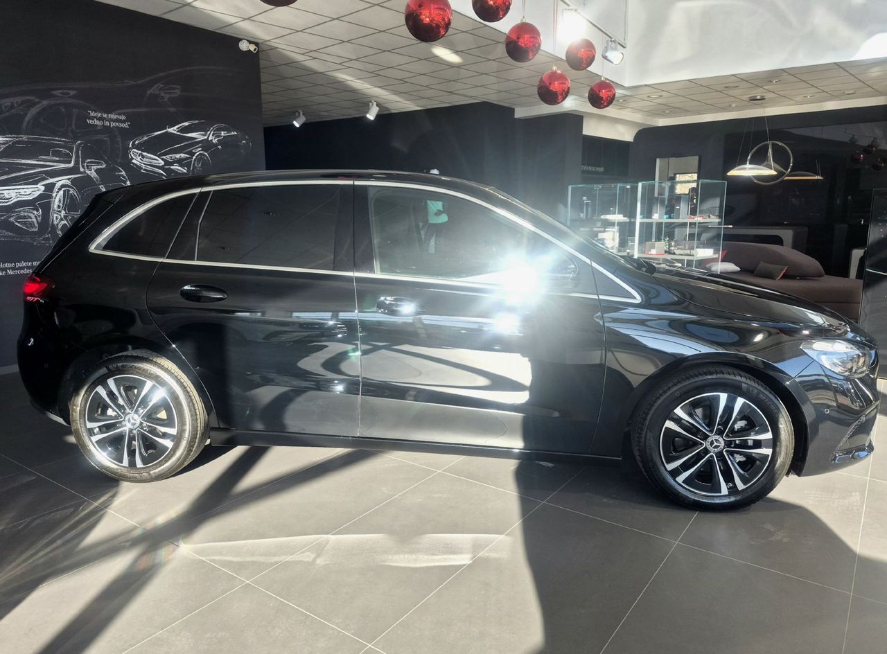 Zunanja slika - Mercedes-Benz B-Razred - B 180 DCT - 7