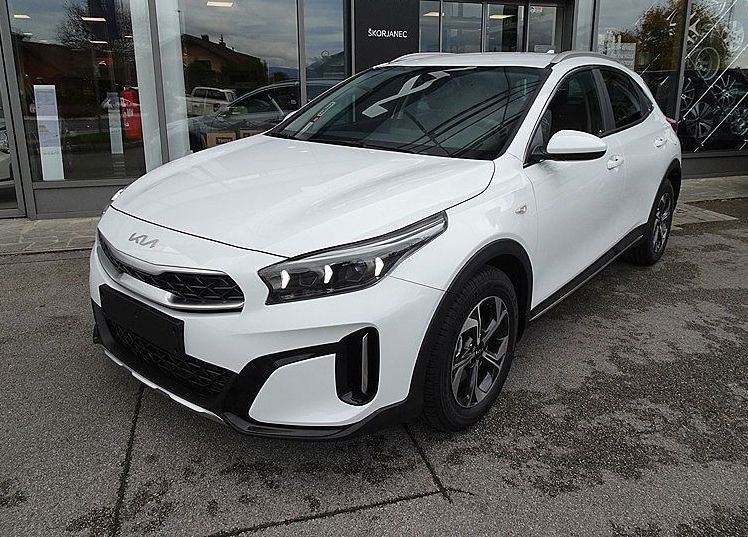 Zunanja slika - KIA XCeed - 1.6 T-GDi LX SMART ISG 7DCT + ZIMSKE GUME + 30° - 1