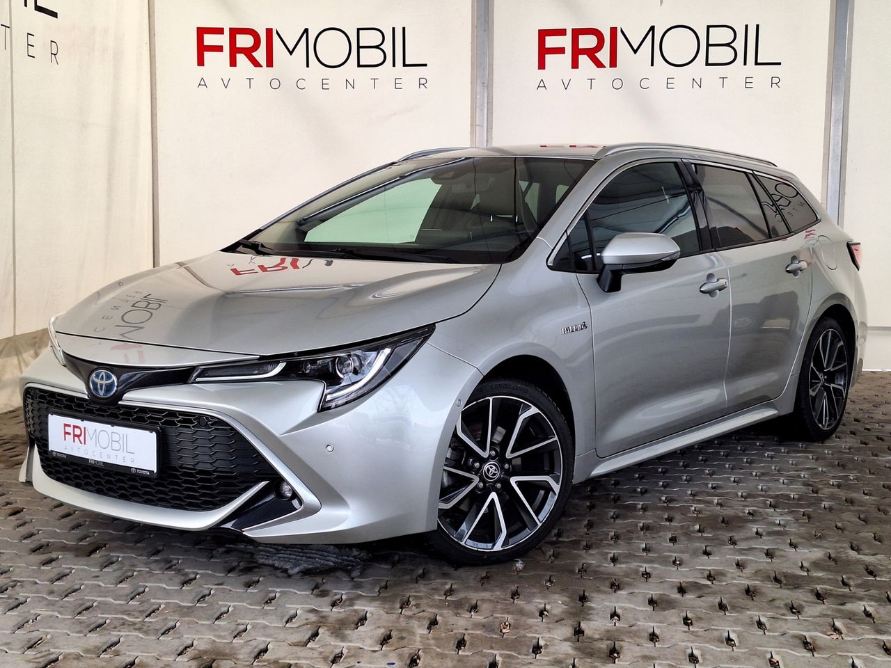 Zunanja slika - Toyota Corolla - Executive Hybrid Dynamic Force - 1