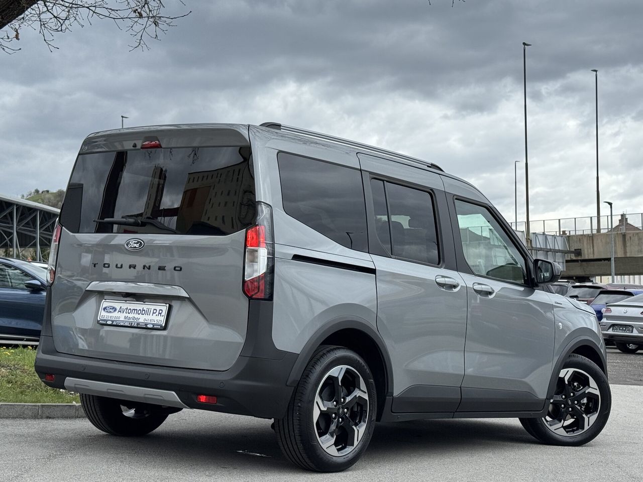 Zunanja slika - Ford Tourneo Courier - 1.0 ECOBOOST ACTIVE AVT 125KM AKTIVNI TEMPOMA SLO - 7