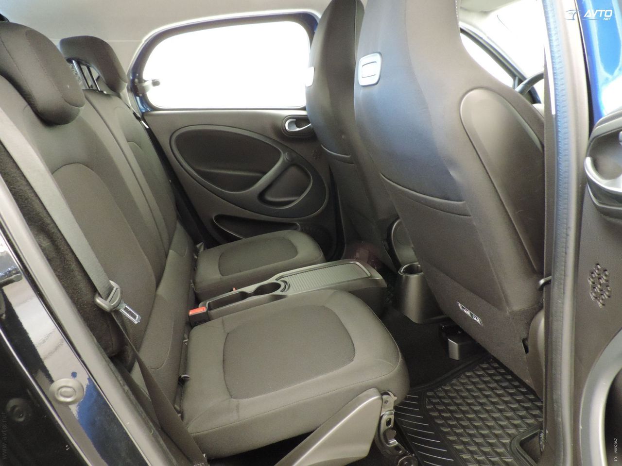 Zunanja slika - Smart Smart forfour - Forfour 60 kW 82 KM electric drive - 11