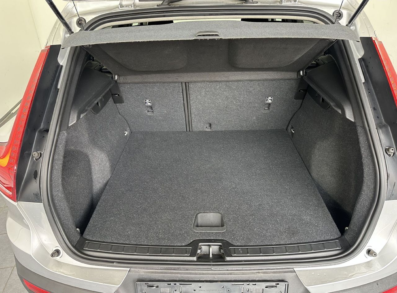 Zunanja slika - Volvo XC40 - D3 A AWD Momentum KAMERA.NAVI.ALU.4X4.TOP - 13