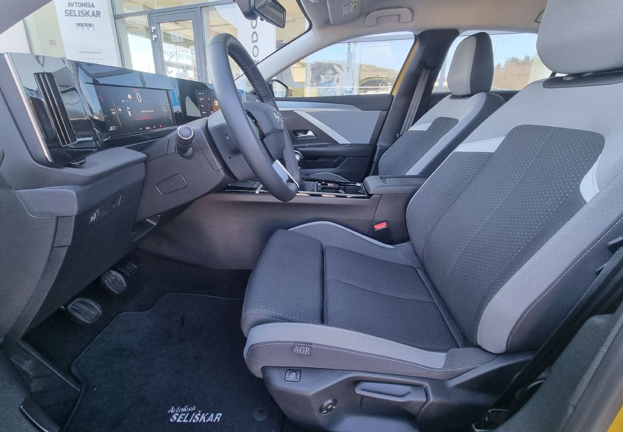 Zunanja slika - Opel Astra - 1.2 TURBO 96KW - ODLIČNO OHRANJENO-POTRJENA KNJIGA - 11