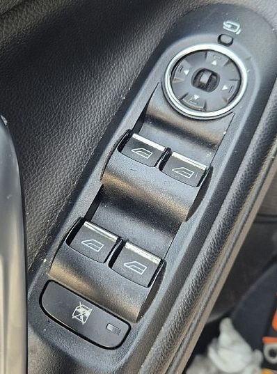 Zunanja slika - Ford S-MAX - TITANIUM 2.0TDCi + AUTOMATIC - 10