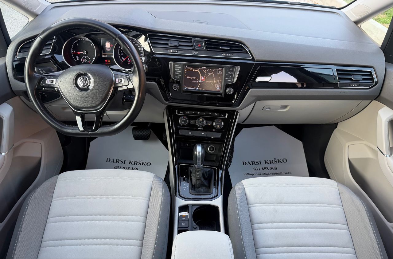 Zunanja slika - VW Touran - 2,0 TDI BMT Highline DSG - 9