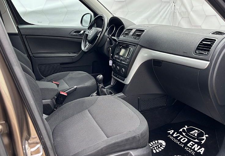 Zunanja slika - Škoda Yeti - 4x4 2.0 TDI  - 17COL - NAVI - KLIMA - 9